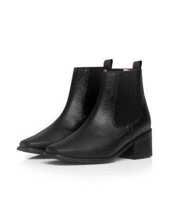 All-New Vallera Extra-Wide Fit Boots - Black Leather Limited Stock